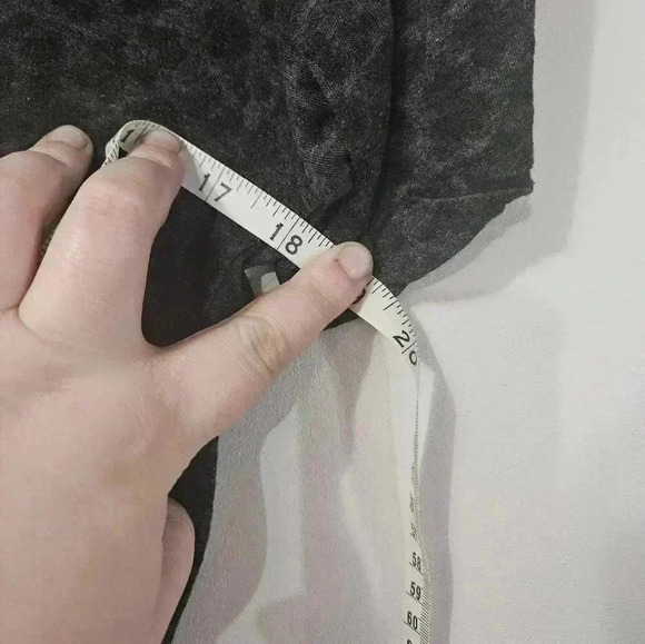 Mama short sleeve cheetah print short sleeve tee! - Picture 3 of 5